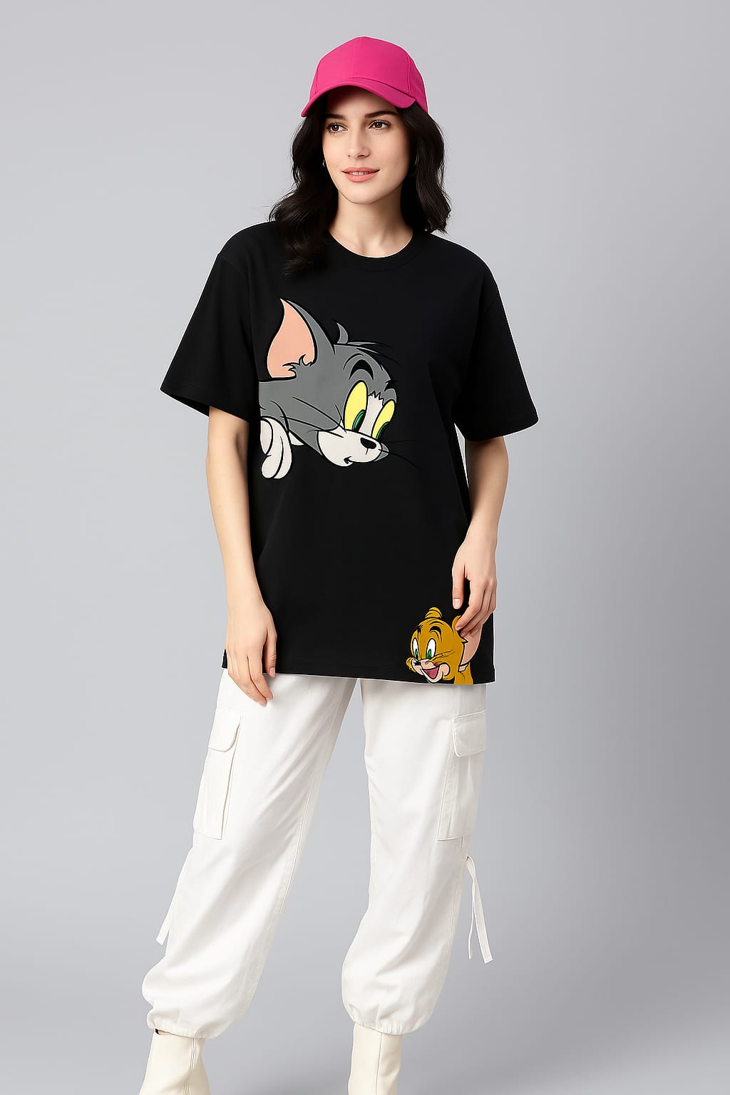 Tom & Jerry Peekaboo Oversized Black T-Shirt – Playful Cartoon Streetwear